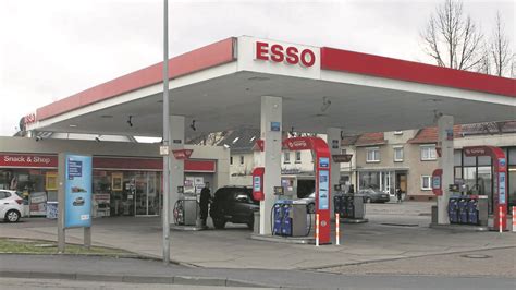 esso tankstelle niedervellmar hermes|Esso Vellmar Filialen mit Öffnungszeiten .